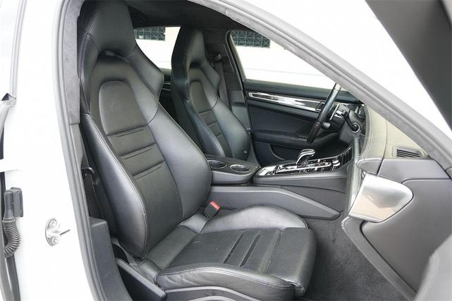Photo of 2019 White Porsche Panamera