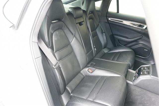 Photo of 2019 White Porsche Panamera