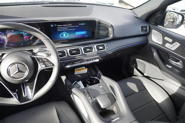 Photo of 2025 Black Mercedes-Benz GLE 350