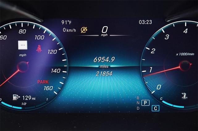 Photo of 2021 Polar White Mercedes-Benz GLC 300