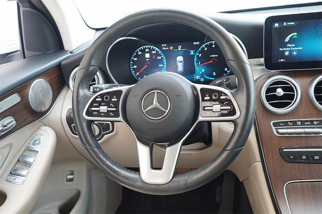 Photo of 2021 Polar White Mercedes-Benz GLC 300