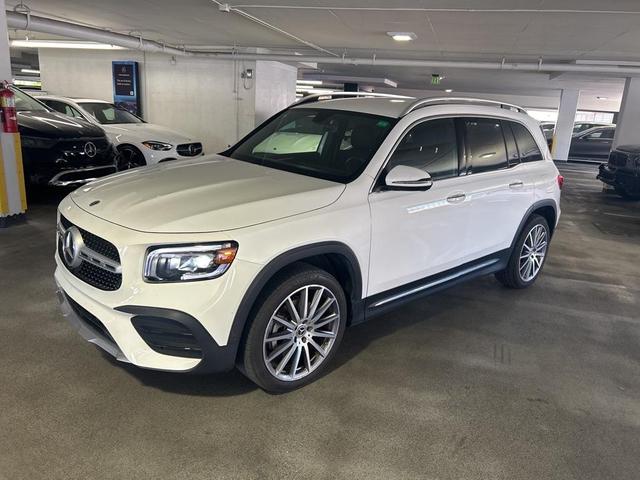 Photo of 2021 Polar White Mercedes-Benz GLB 250