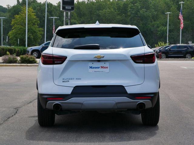 Photo of 2023 Summit White Chevrolet Blazer