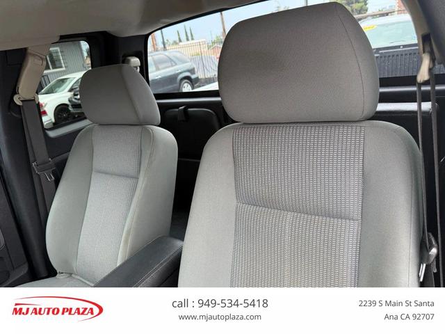Photo of 2011 Bright White Clearcoat Dodge Dakota