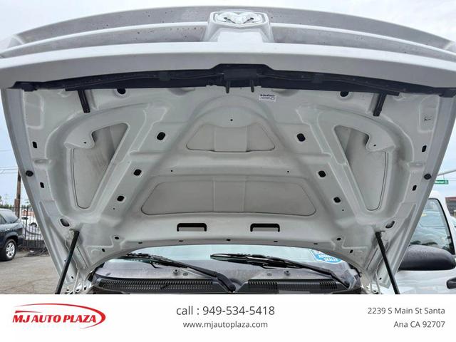 Photo of 2011 Bright White Clearcoat Dodge Dakota