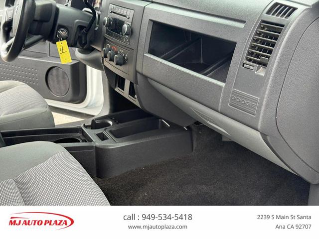 Photo of 2011 Bright White Clearcoat Dodge Dakota