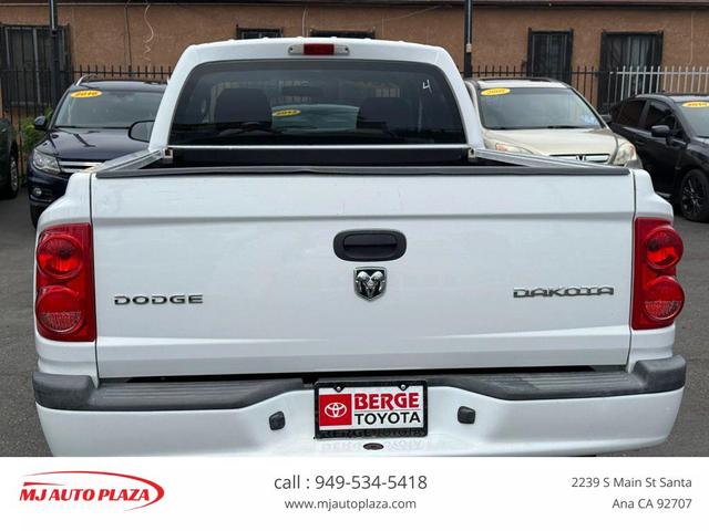 Photo of 2011 Bright White Clearcoat Dodge Dakota