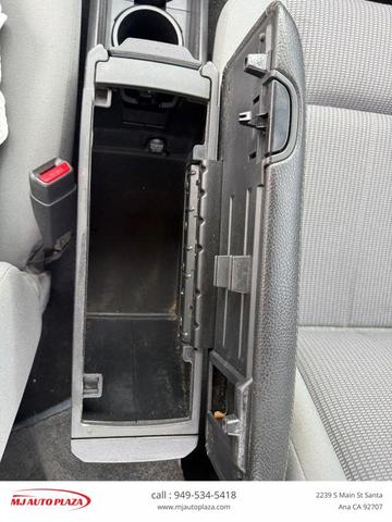 Photo of 2011 Bright White Clearcoat Dodge Dakota