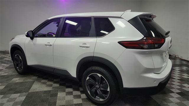 Photo of 2024 Everest White Pearl Nissan Rogue