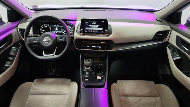 Photo of 2024 Everest White Pearl Nissan Rogue