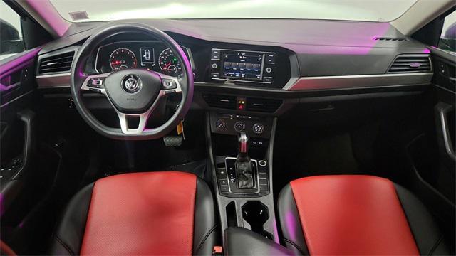 Photo of 2020 Platinum Gray Metallic Volkswagen Jetta