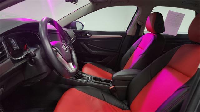 Photo of 2020 Platinum Gray Metallic Volkswagen Jetta