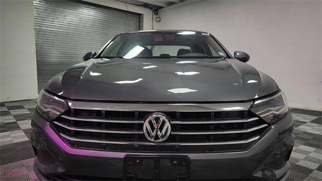 Photo of 2020 Platinum Gray Metallic Volkswagen Jetta