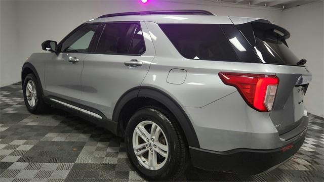Photo of 2023 ICONIC SILVER METALLIC Ford Explorer