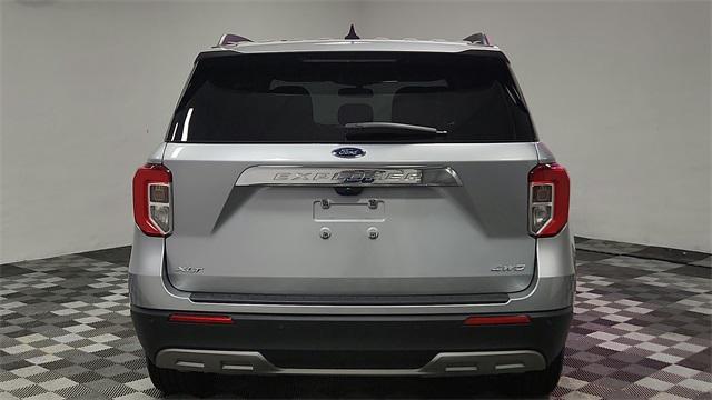 Photo of 2023 ICONIC SILVER METALLIC Ford Explorer