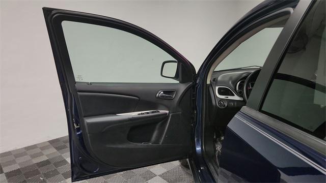 Photo of 2020 Contusion Blue Pearlcoat Dodge Journey