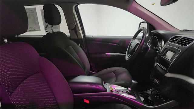 Photo of 2020 Contusion Blue Pearlcoat Dodge Journey