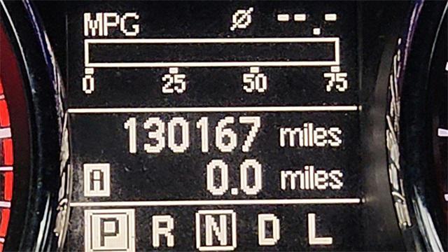 Photo of 2011 Pearl White Nissan Rogue