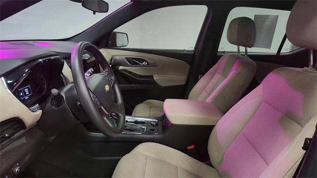 Photo of 2023 Sterling Gray Metallic Chevrolet Traverse