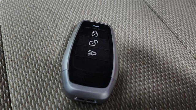Photo of 2023 Sterling Gray Metallic Chevrolet Traverse
