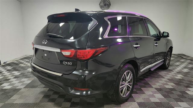 Photo of 2016 Black Obsidian INFINITI QX60