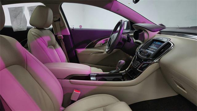 Photo of 2015 Deep Garnet Metallic Buick LaCrosse