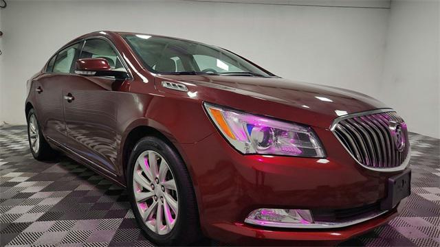 Photo of 2015 Deep Garnet Metallic Buick LaCrosse