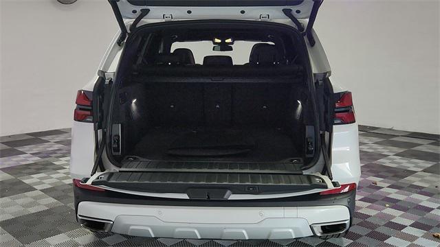 Photo of 2024 White BMW X5
