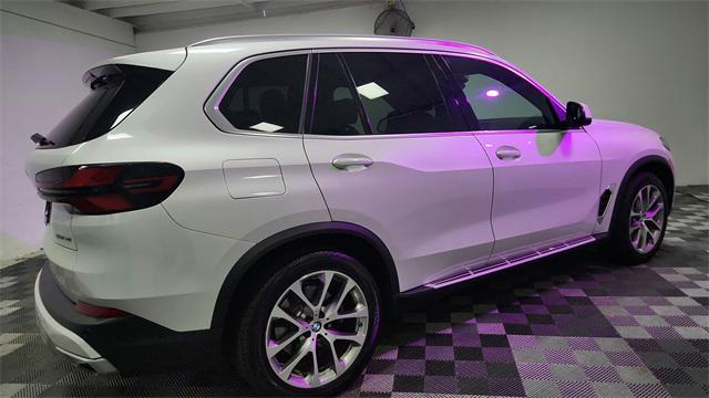 Photo of 2024 White BMW X5