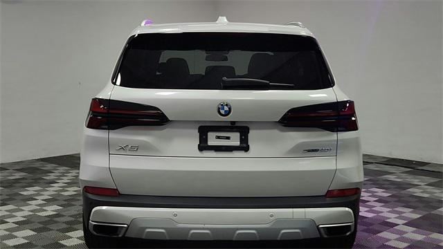 Photo of 2024 White BMW X5