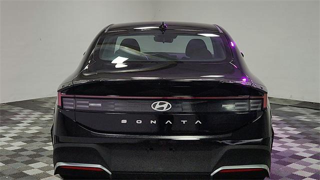 Photo of 2025 Abyss Black Hyundai SONATA