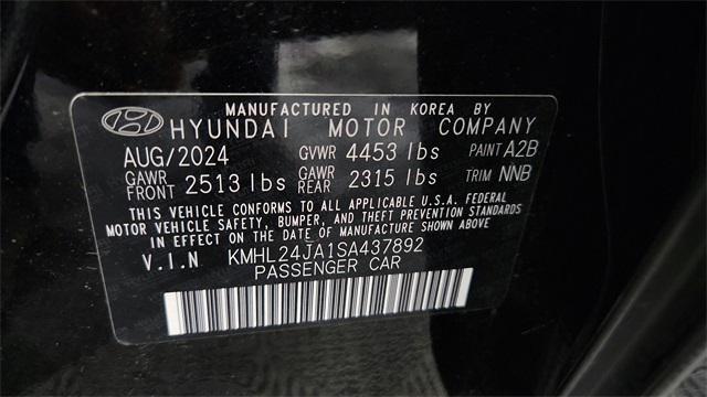 Photo of 2025 Abyss Black Hyundai SONATA