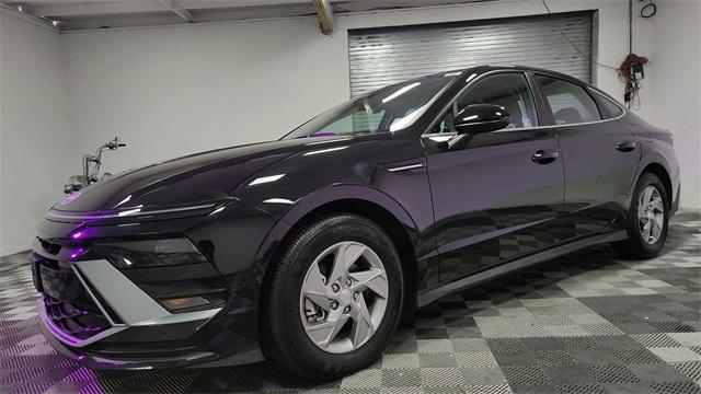 Photo of 2025 Abyss Black Hyundai SONATA