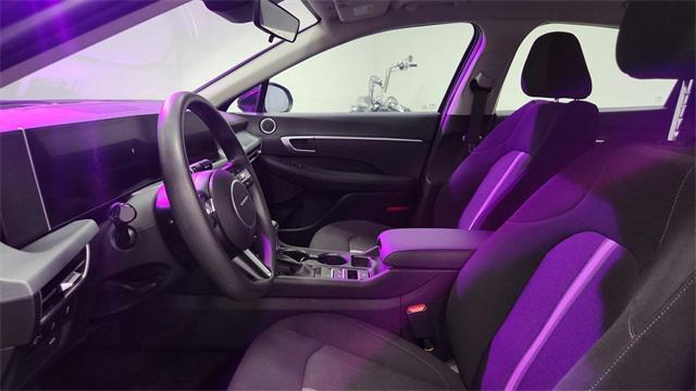 Photo of 2025 Abyss Black Hyundai SONATA