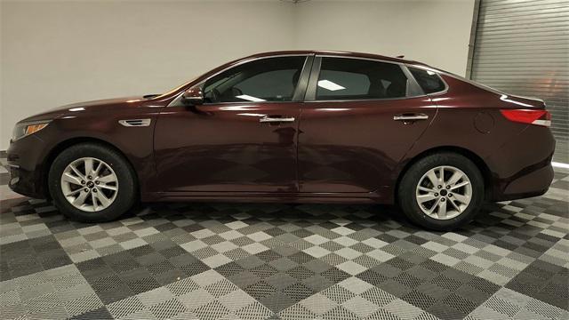 Photo of 2017 Sangria Kia Optima