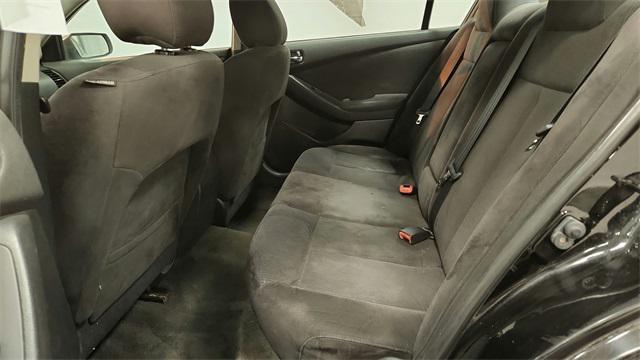Photo of 2012 Super Black Nissan Altima