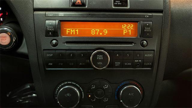 Photo of 2012 Super Black Nissan Altima