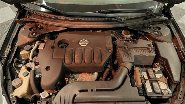 Photo of 2012 Super Black Nissan Altima