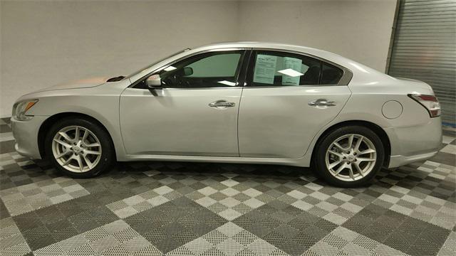 Photo of 2014 Gun Metallic Nissan Maxima