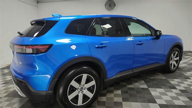 Photo of 2024 Pacific Blue Metallic Honda Prologue