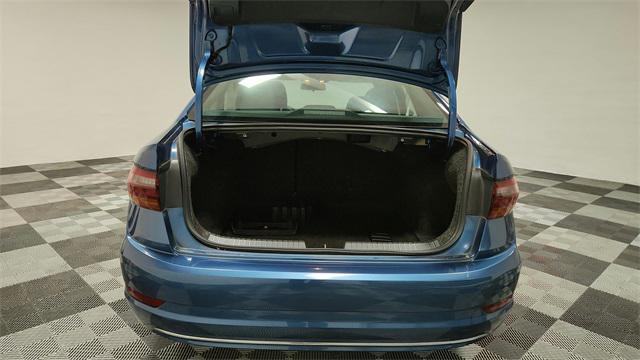 Photo of 2019 Blue Silk Metallic Volkswagen Jetta