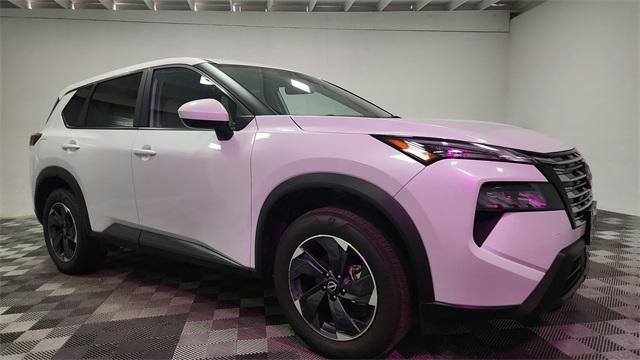 Photo of 2024 Everest White Pearl Nissan Rogue