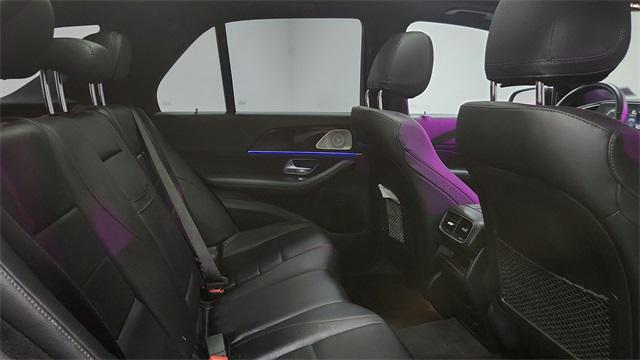 Photo of 2023 MANUFAKTUR Cardinal Red Metallic Mercedes-Benz GLE 450