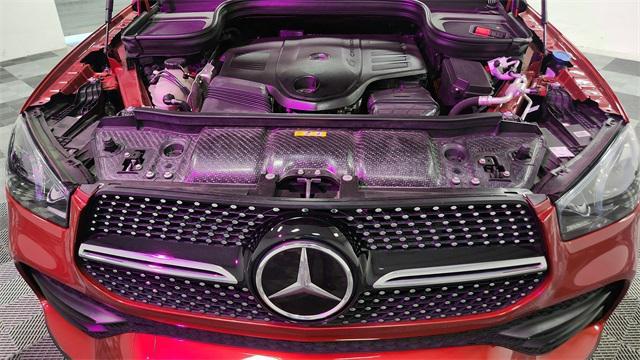Photo of 2023 MANUFAKTUR Cardinal Red Metallic Mercedes-Benz GLE 450