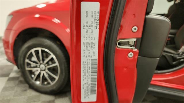 Photo of 2018 Redline 2 Coat Pearl Dodge Journey