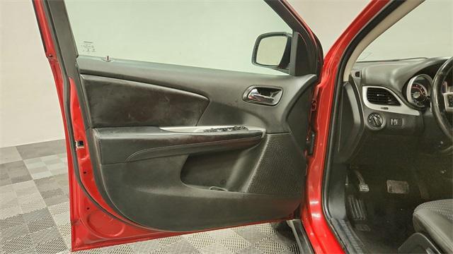 Photo of 2018 Redline 2 Coat Pearl Dodge Journey