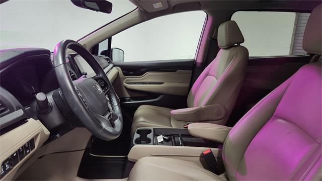 Photo of 2024 Platinum White Pearl Honda Odyssey