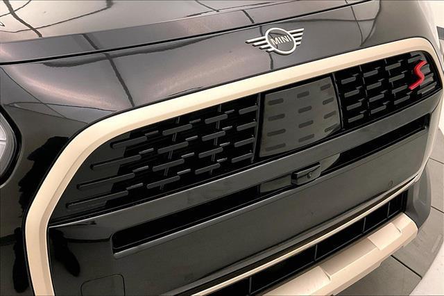 Photo of 2025 Midnight Black II Metallic MINI Countryman