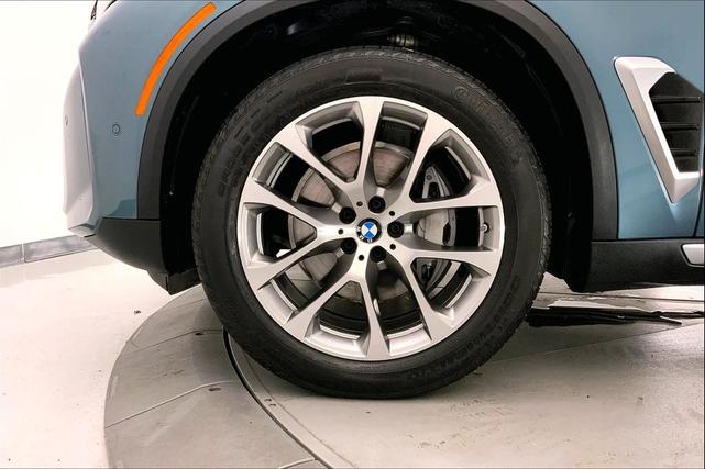 Photo of 2025 Blue Ridge Mountain Metallic BMW X5