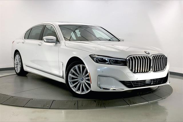 2021 BMW 740